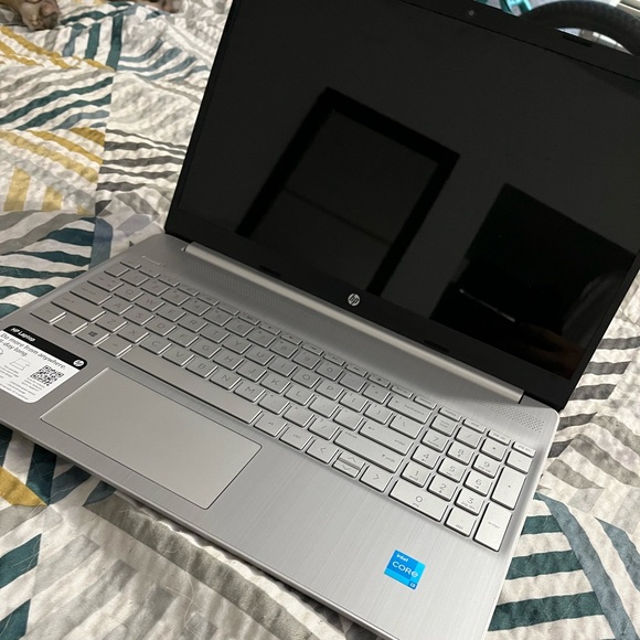 HP Laptop 11th Gen i3 256gb SSD 8gb DDR4 Barely Used - Picture 1 of 8